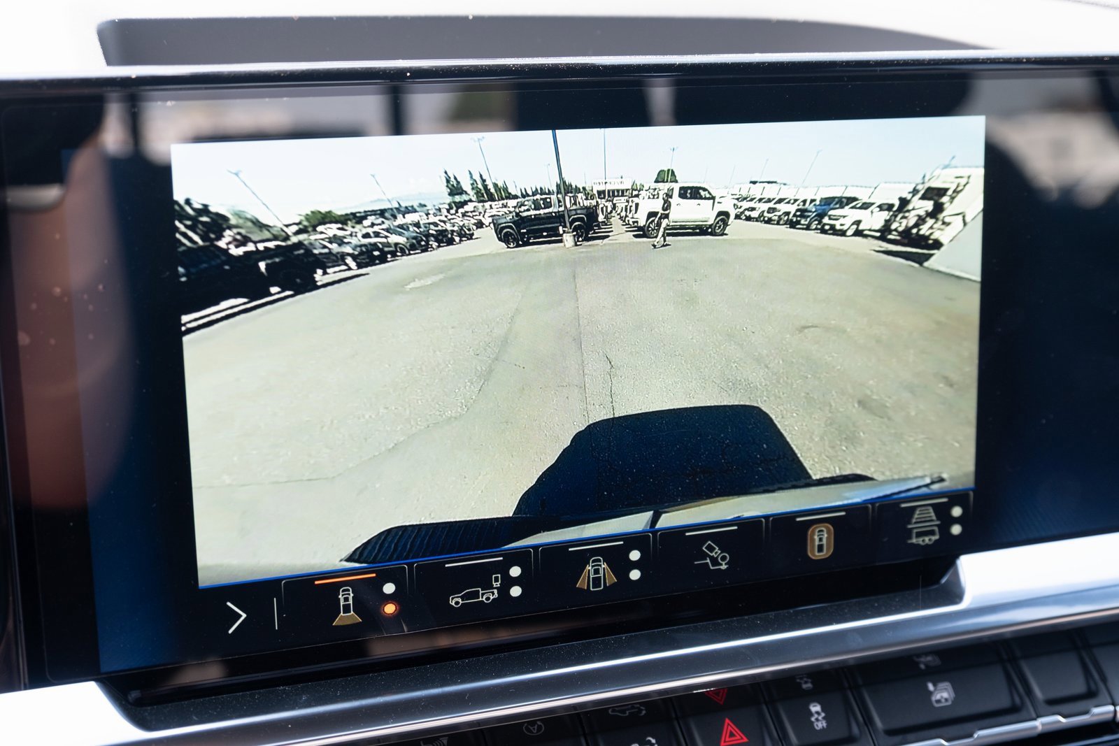 2025 Chevrolet Silverado 1500 High Country photo 4