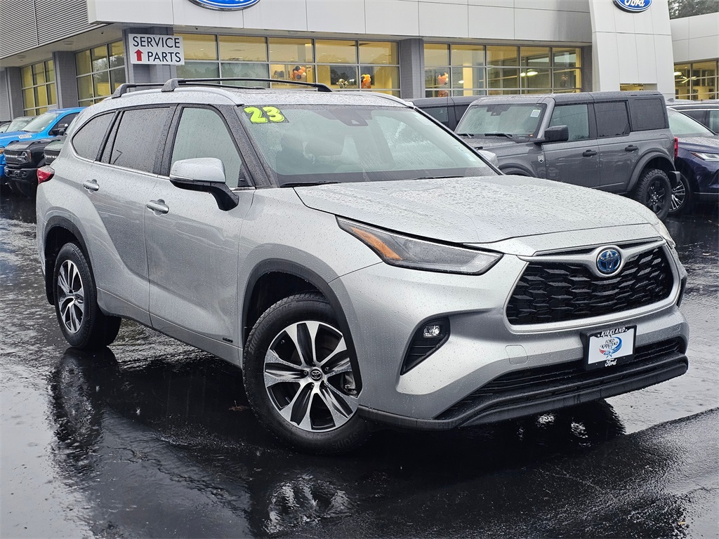 2023 Toyota Highlander XLE's photo