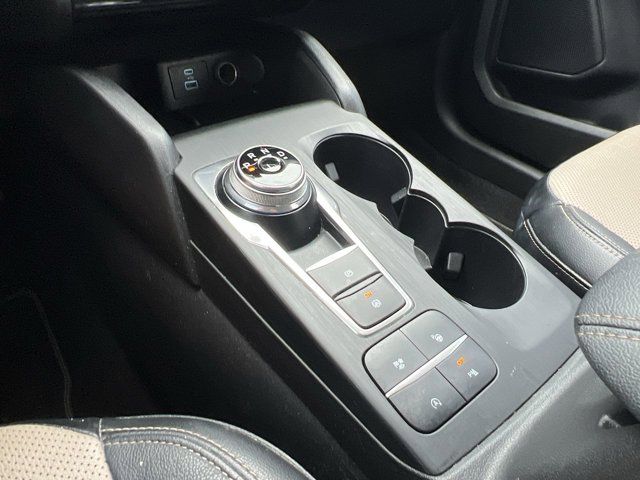 2021 Ford Escape Titanium photo 11
