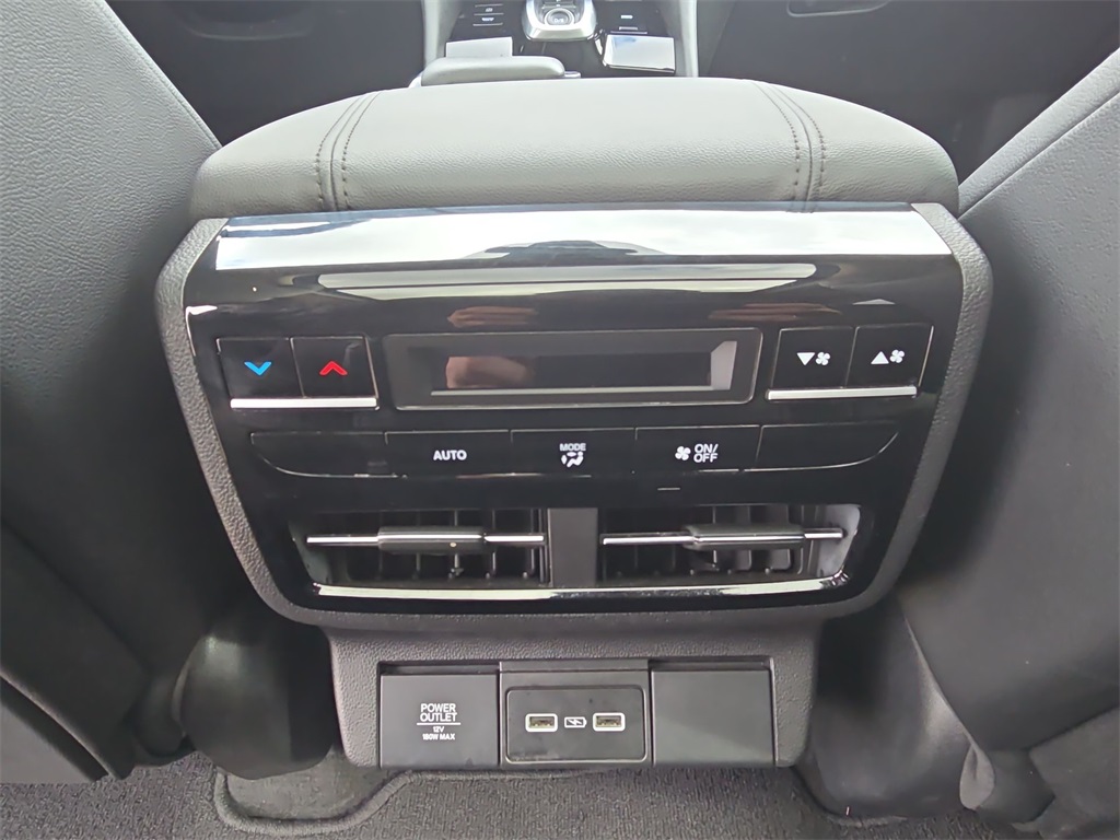 2022 Acura MDX SH-AWD photo 31