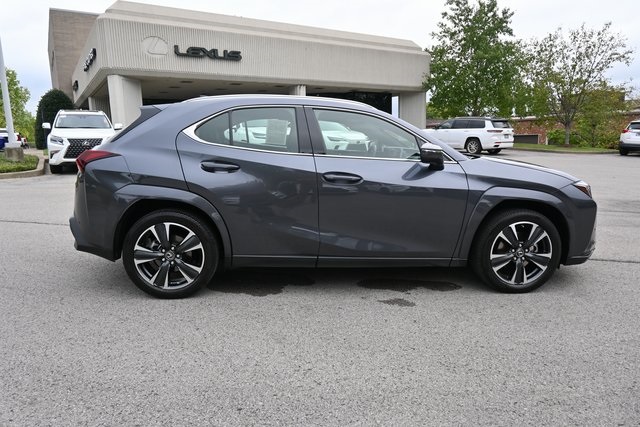 2024 Lexus UX 250h Premium photo 2