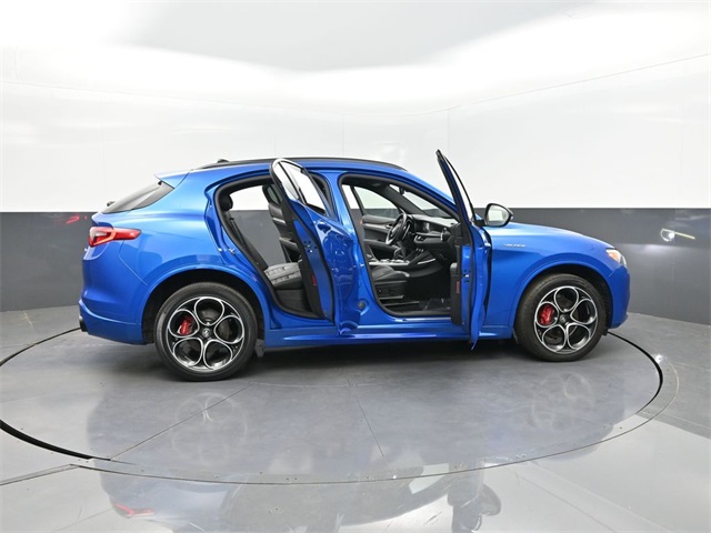 2022 Alfa Romeo Stelvio Ti Sport photo 37