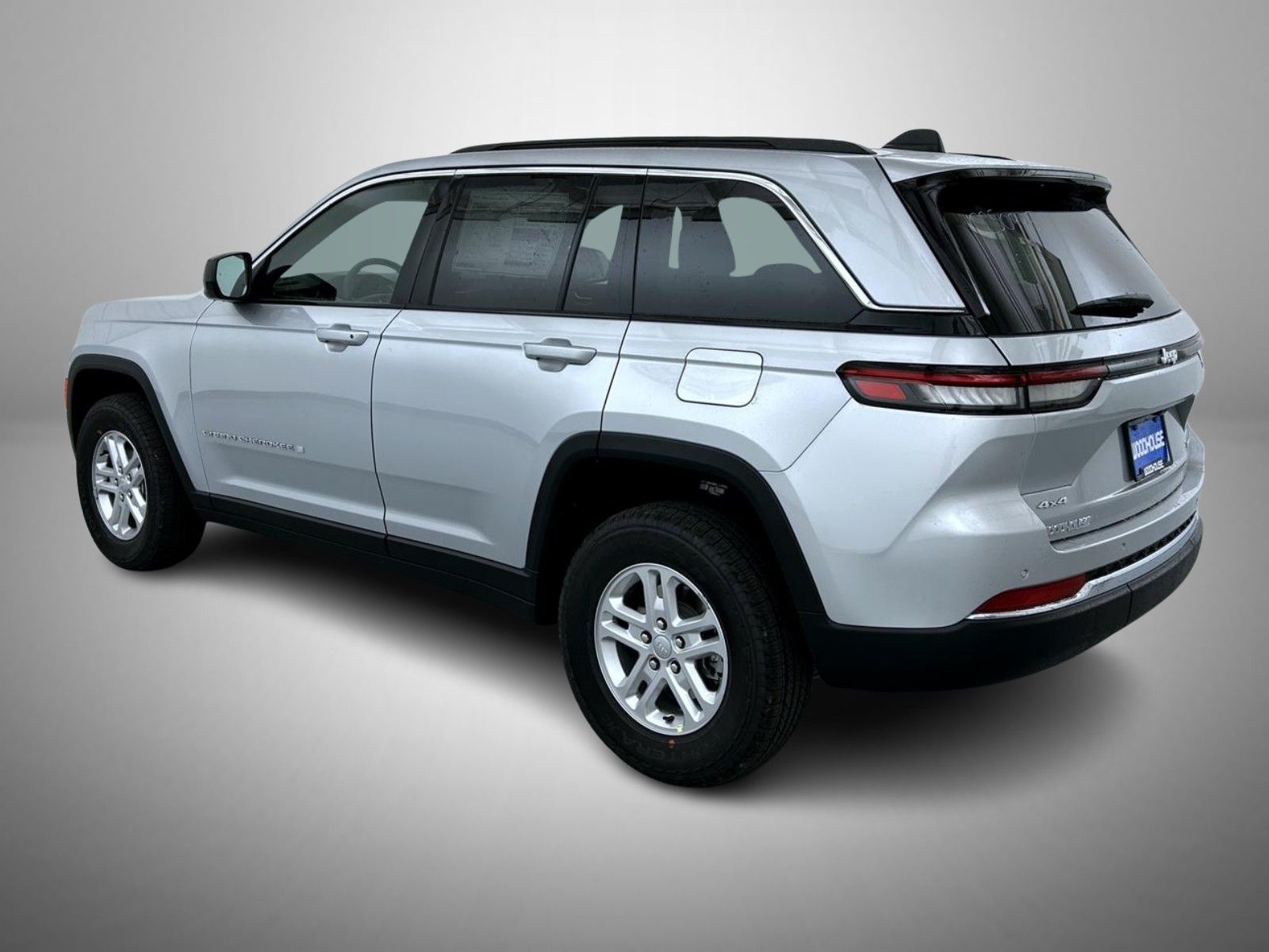 2025 Jeep Grand Cherokee Laredo photo 7
