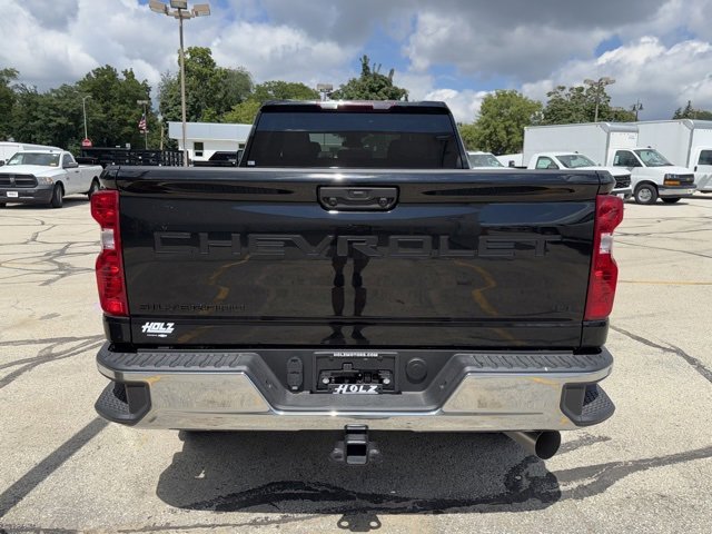 2025 Chevrolet Silverado 2500HD LT photo 3