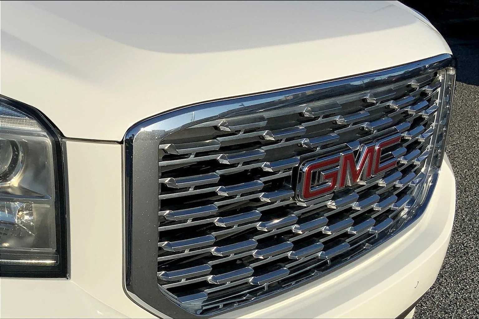 2018 Gmc Yukon XL Denali photo 25