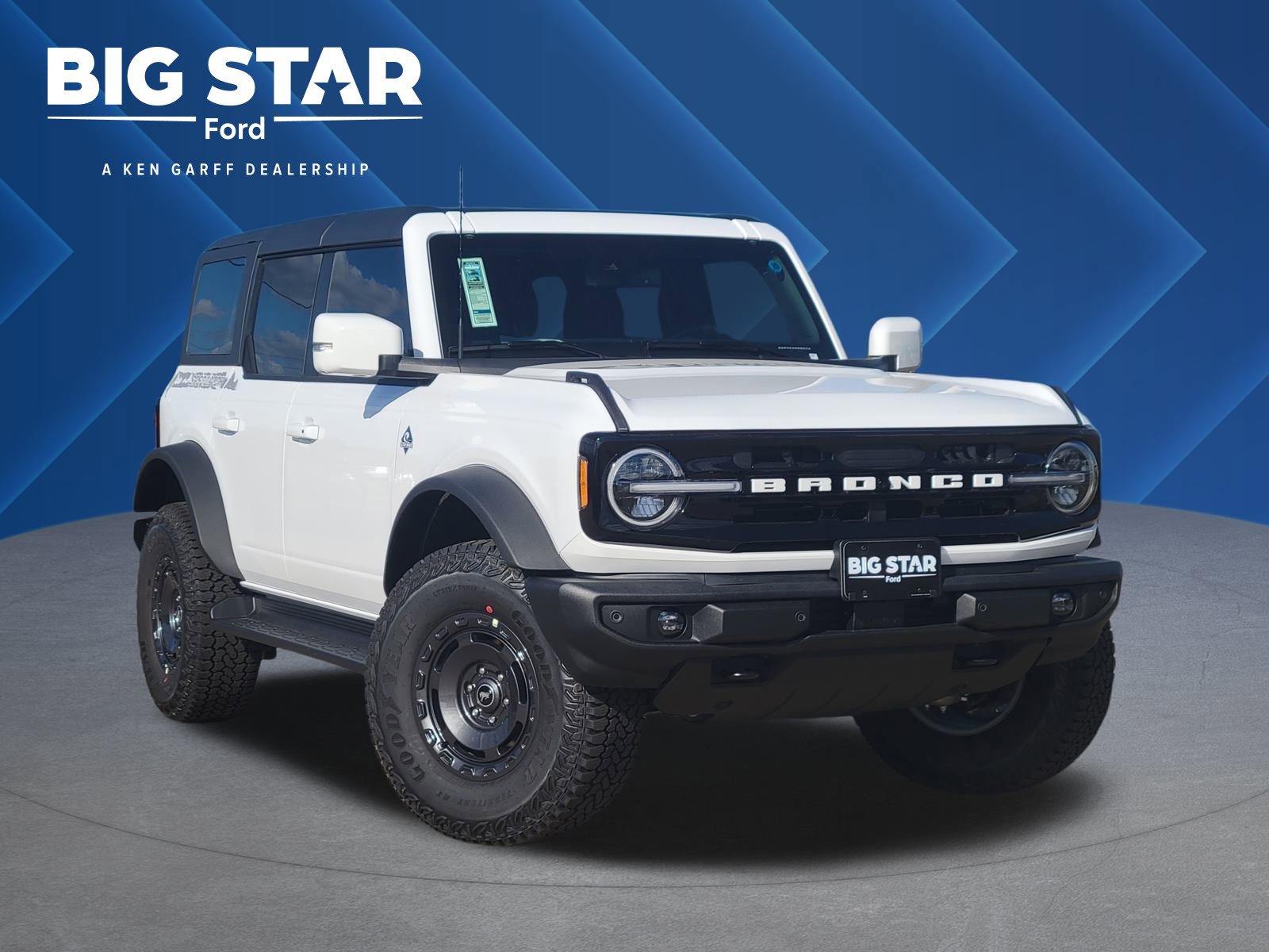 2025 Ford Bronco 4-Door Outer Banks's photo