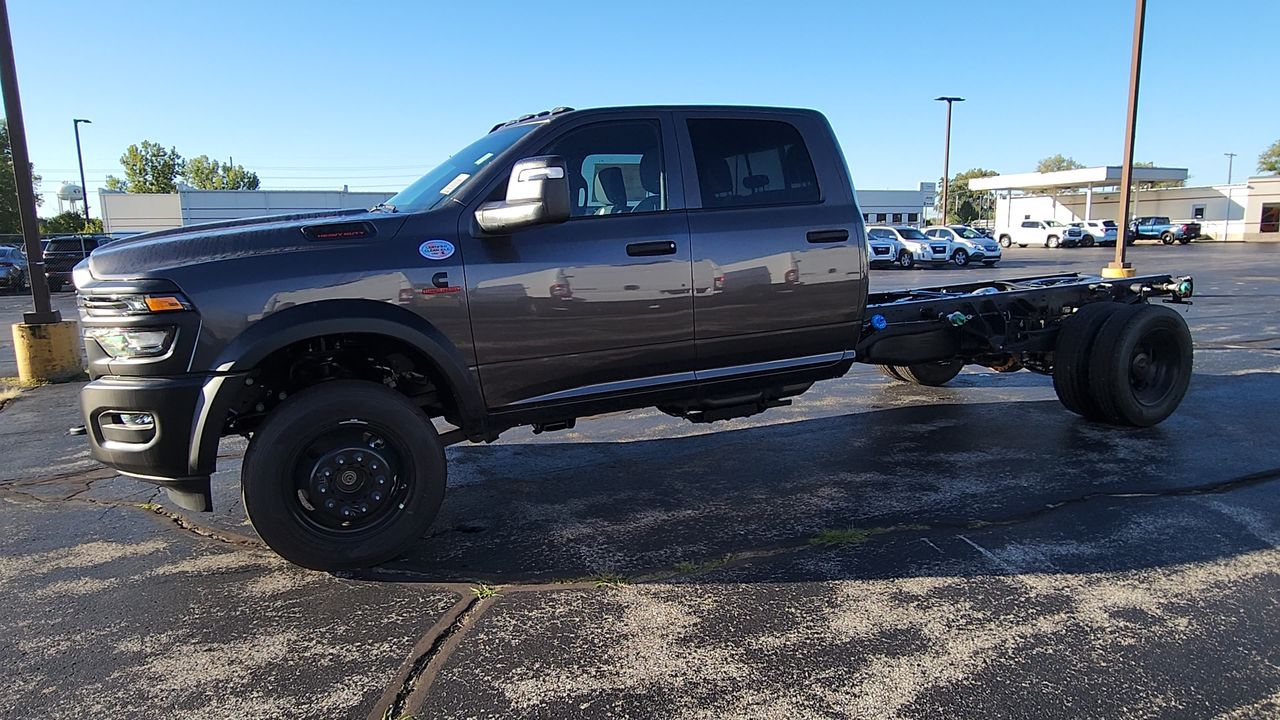 2026 Ram 5500 photo 3