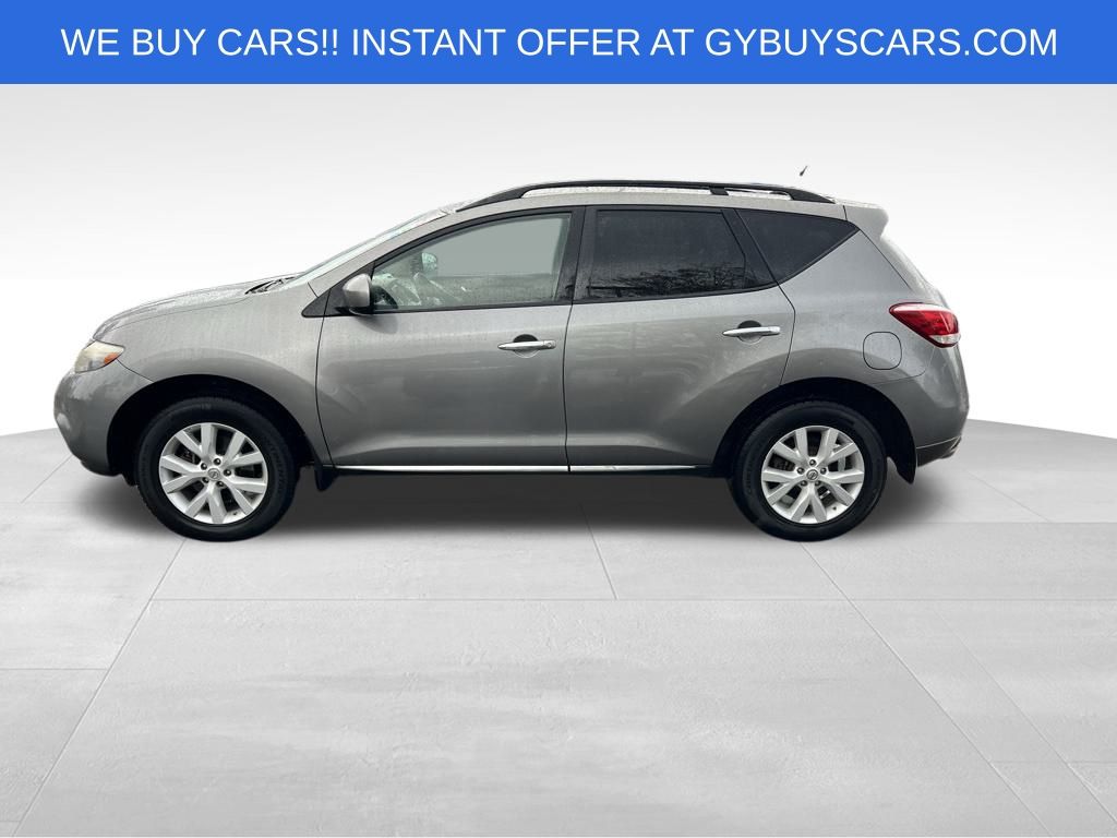 2011 Nissan Murano SV photo 2