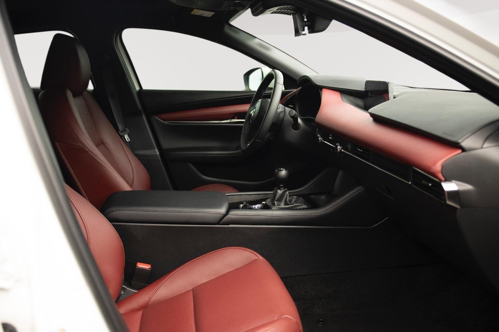 2025 Mazda Mazda3 Hatchback 2.5 s Premium photo 13