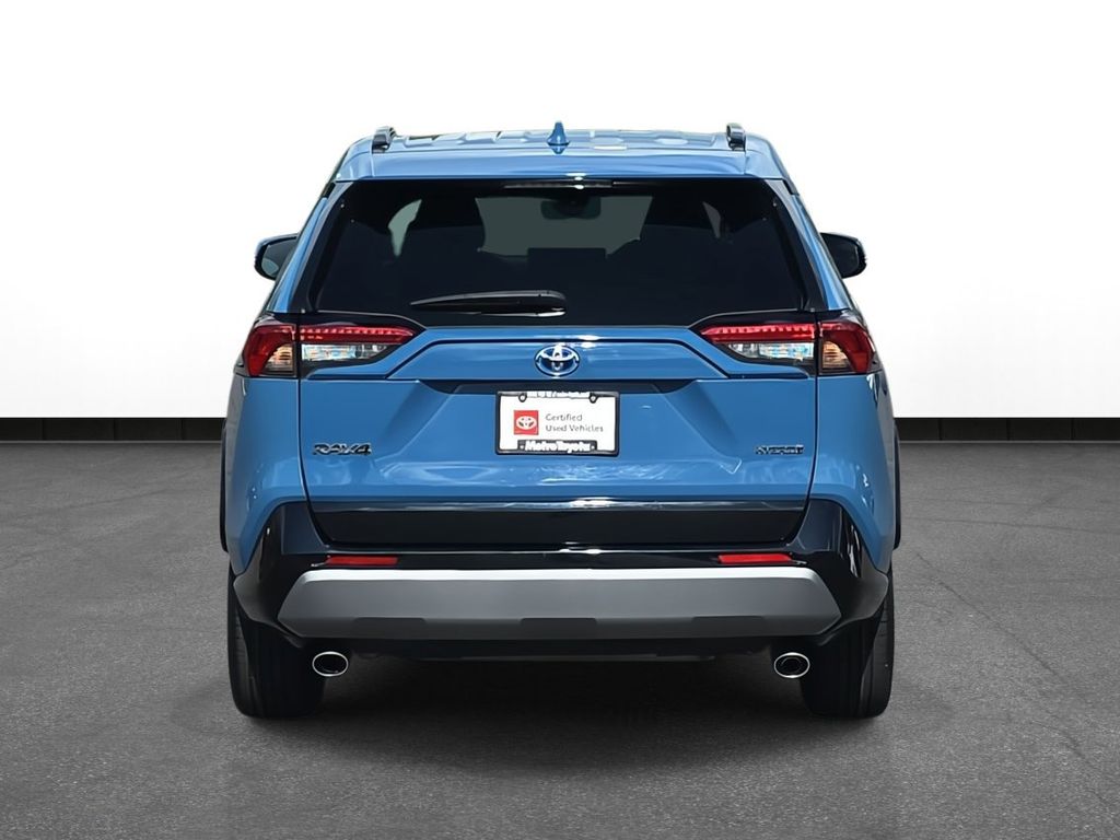 2022 Toyota RAV4 Hybrid SE photo 6