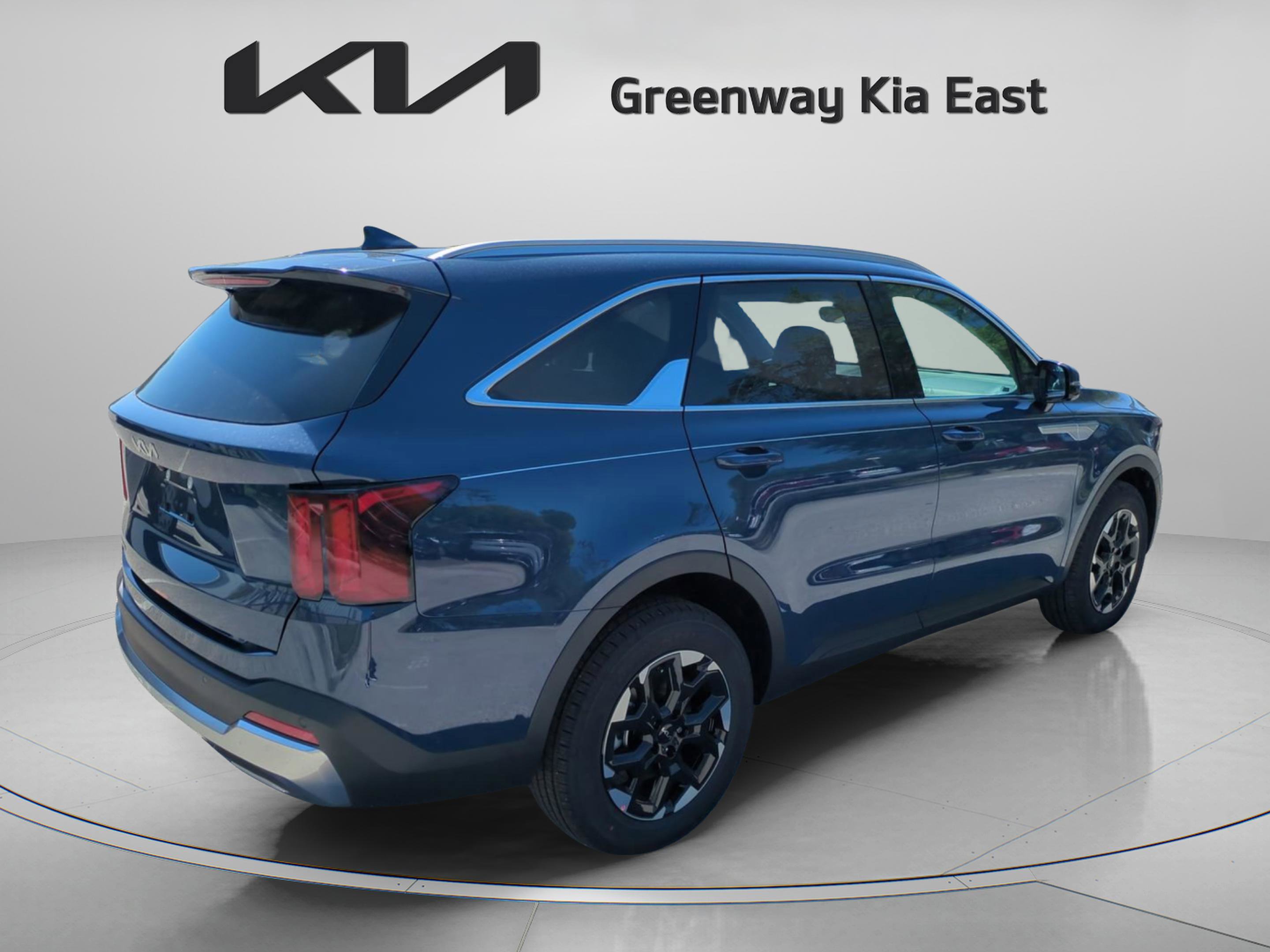 2025 Kia Sorento S photo 7
