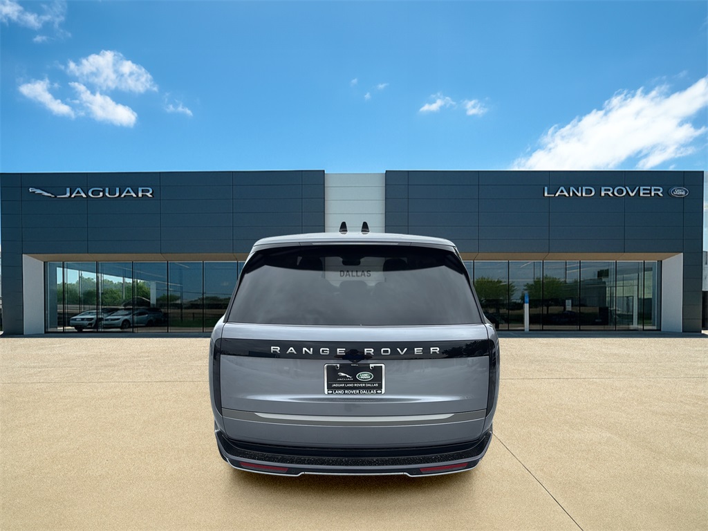 2025 Land Rover Range Rover SE photo 5