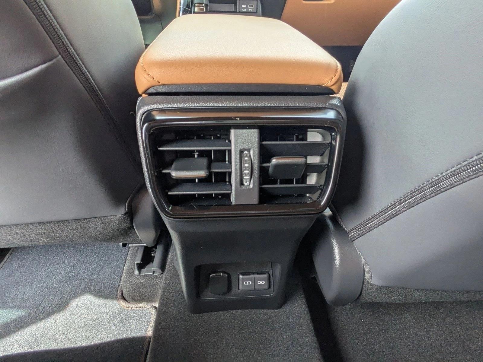 2024 Lexus NX 350h Premium AWD photo 14