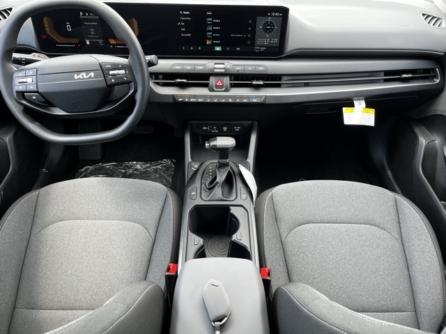 2025 Kia K4 LXS photo 9