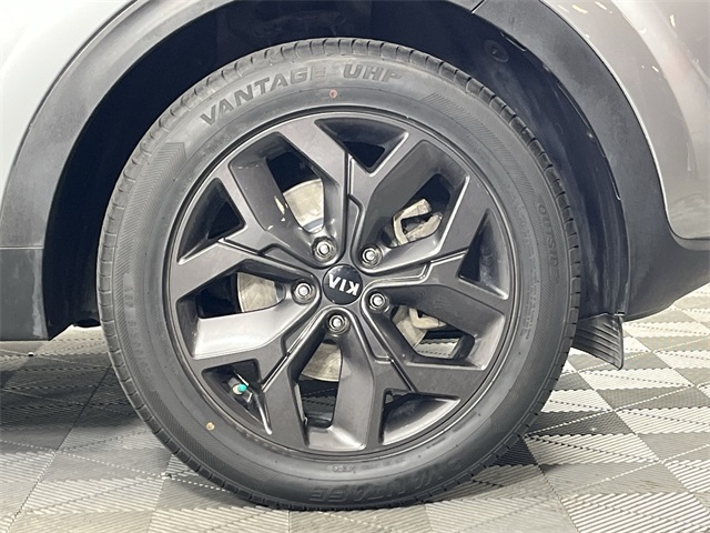 2020 Kia Sportage S photo 2