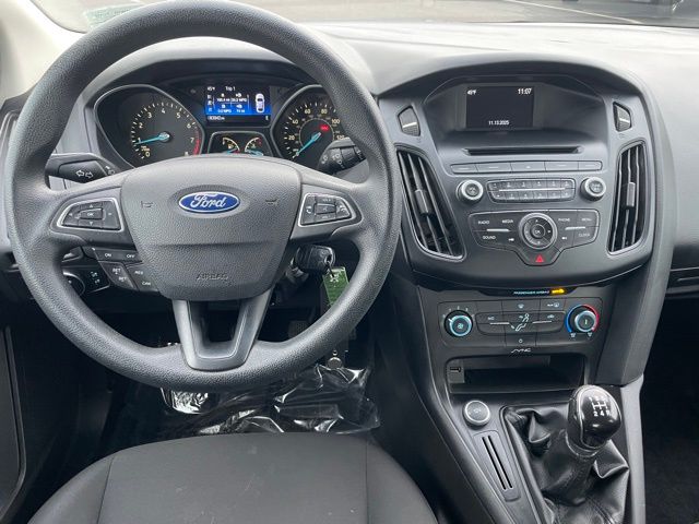 2016 Ford Focus SE photo 3