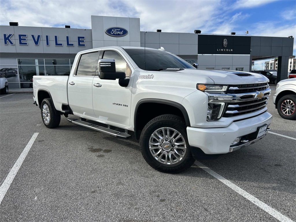 2023 Chevrolet Silverado HD High Country's photo