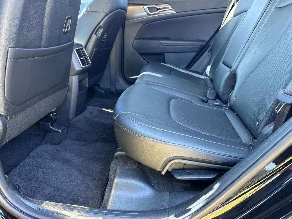 2024 Kia Sportage EX photo 20