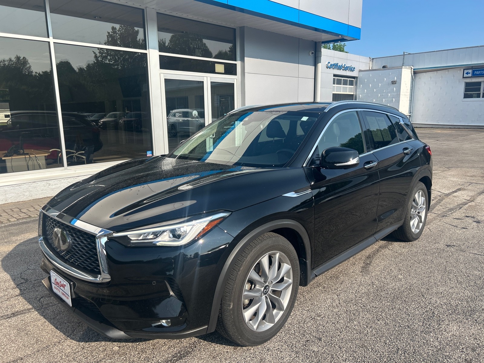 Used 2021 BLACK INFINITI ESSENTIAL image 1