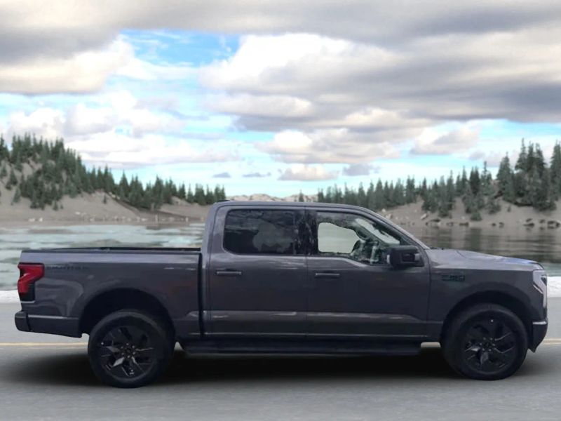 2024 Ford F-150 Lightning photo 11