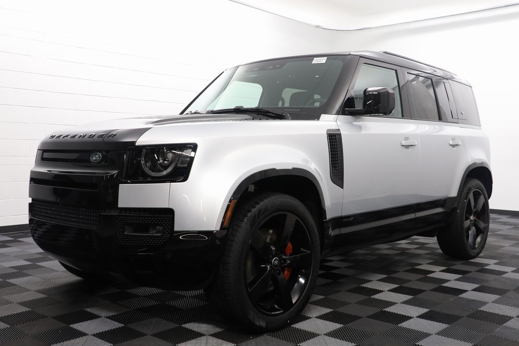 2024 Land Rover Defender X's photo