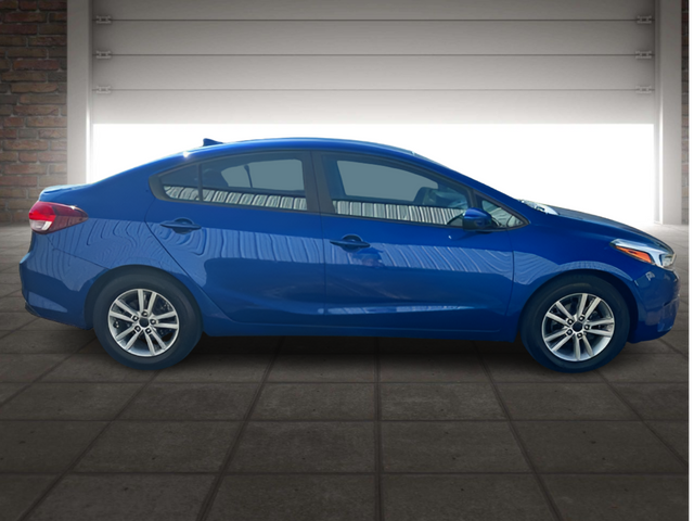 2017 Kia Forte LX Base photo 2