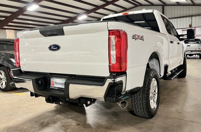 2024 Ford F-250 XLT photo 2