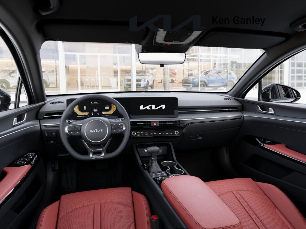 2026 Kia K5 GT-Line photo 8