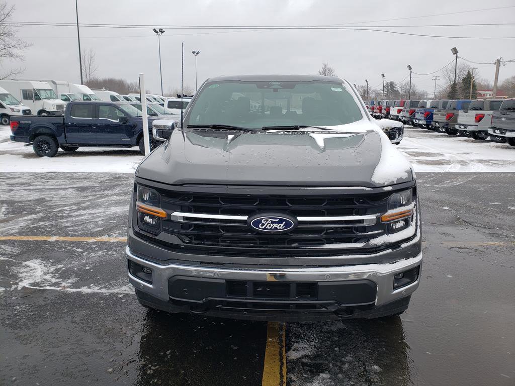 2025 Ford F-150 XLT photo 4