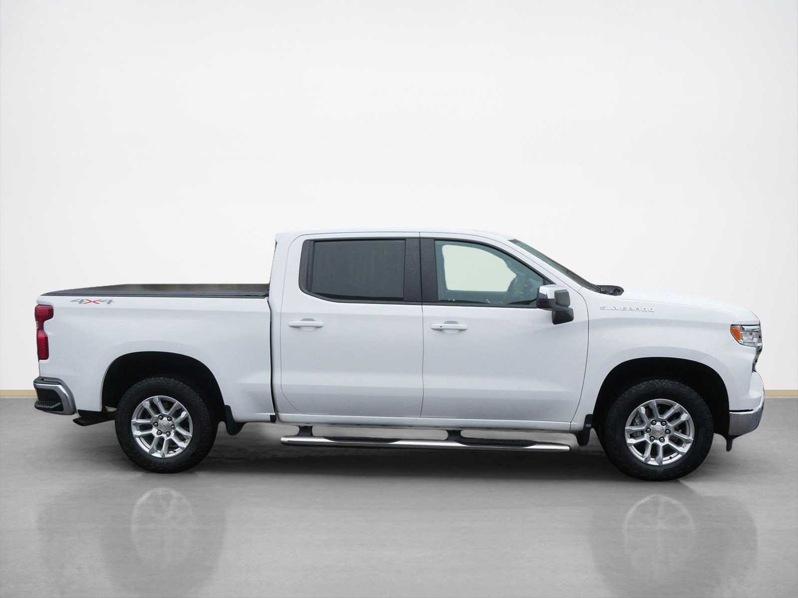 Used 2023 Chevrolet Silverado 1500 LT with VIN 3GCPDDEK9PG153793 for sale in Maplewood, Minnesota