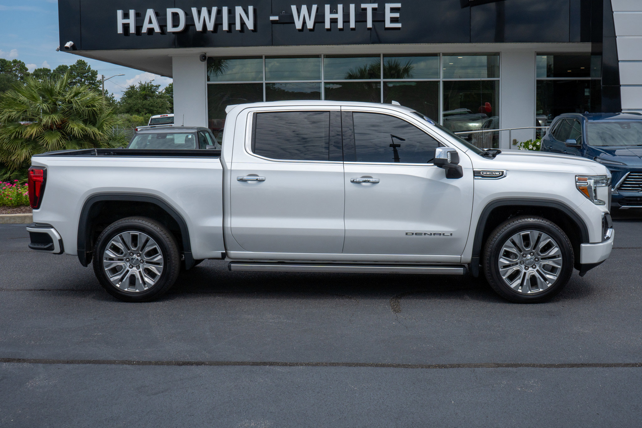 2022 Gmc Sierra 1500 Limited Denali photo 2