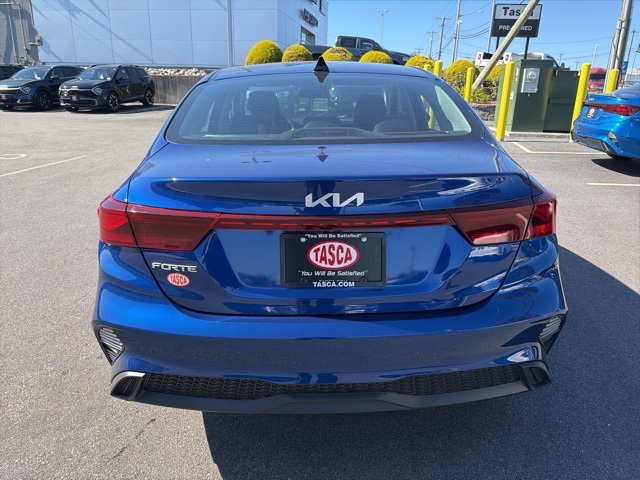 2023 Kia Forte LXS photo 4