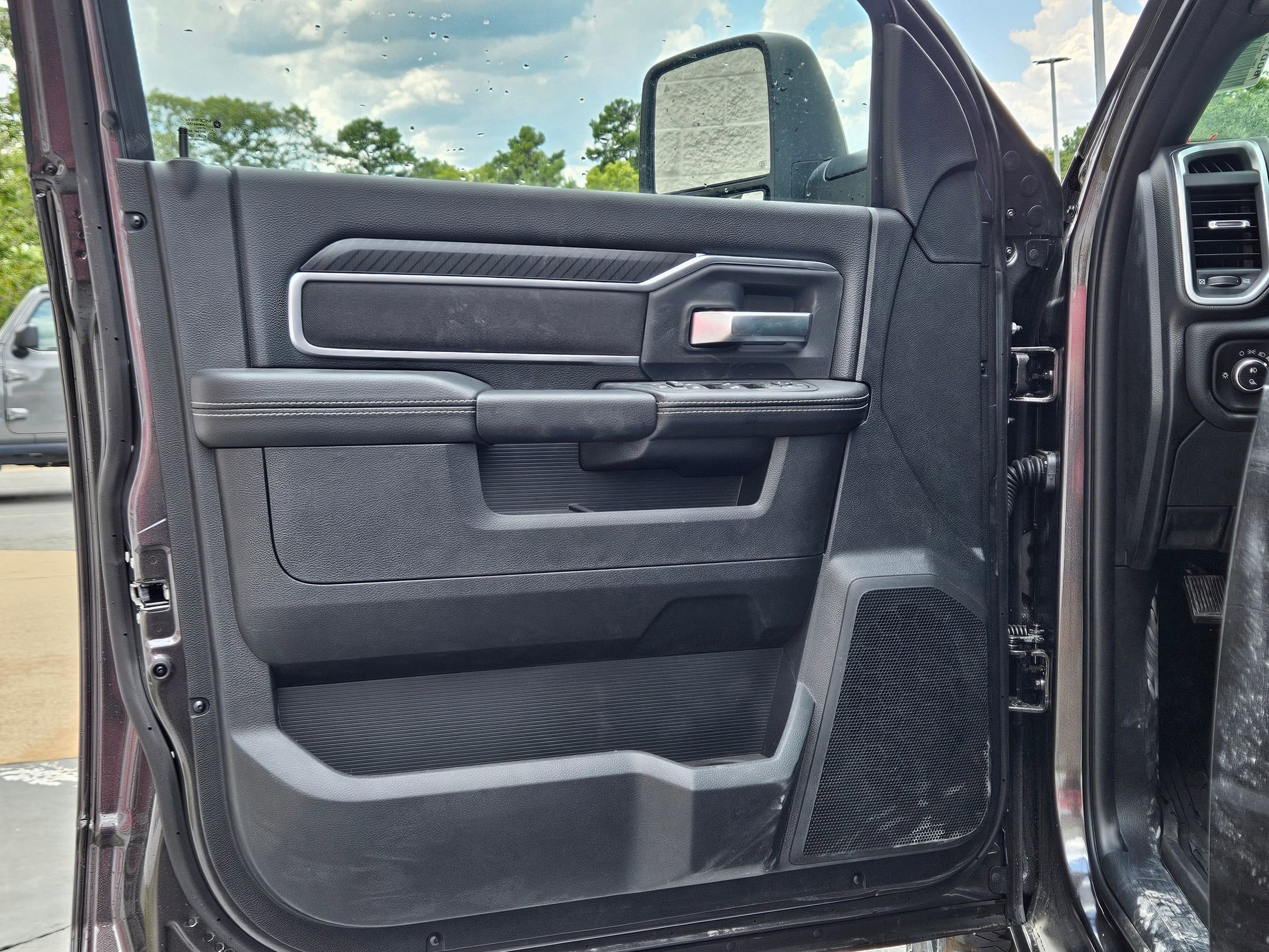 2026 Ram 2500 Big Horn photo 15