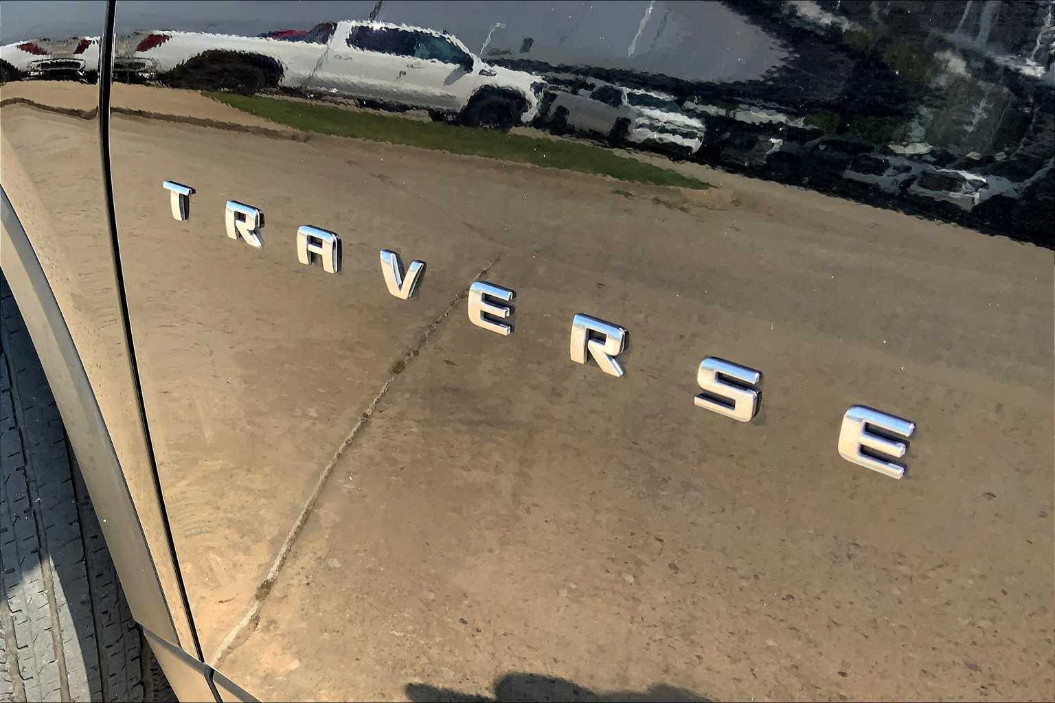2020 Chevrolet Traverse LS photo 29