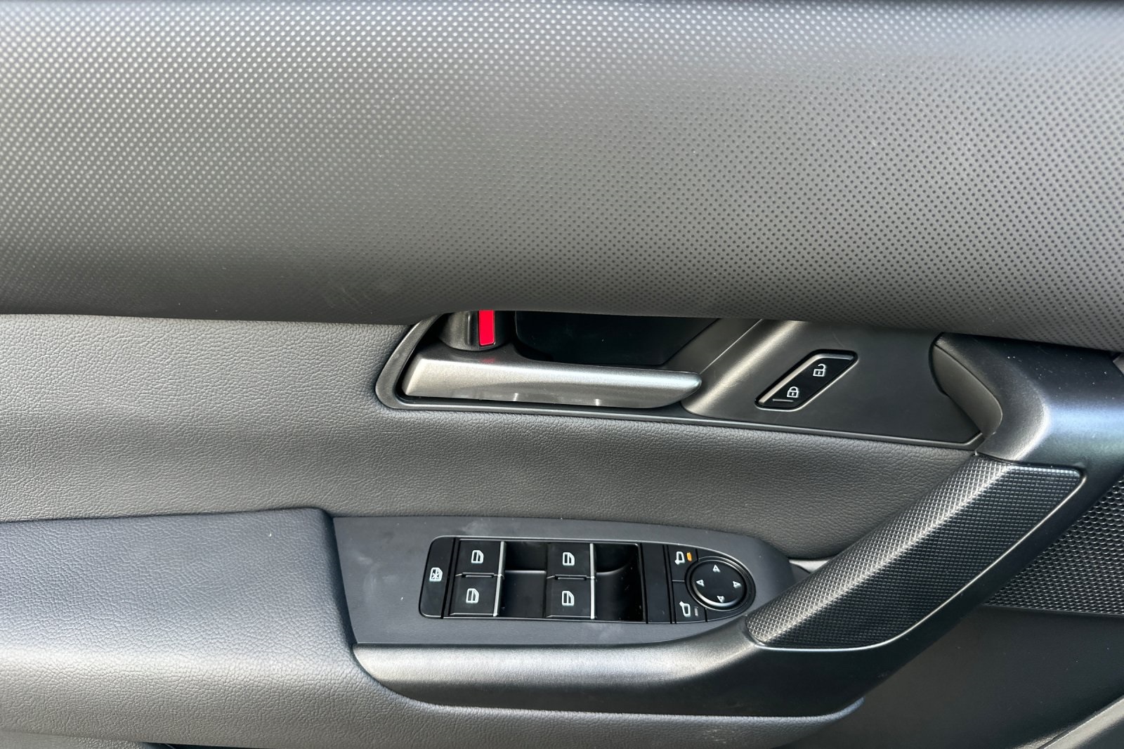 2025 Mazda CX-50 Preferred photo 11