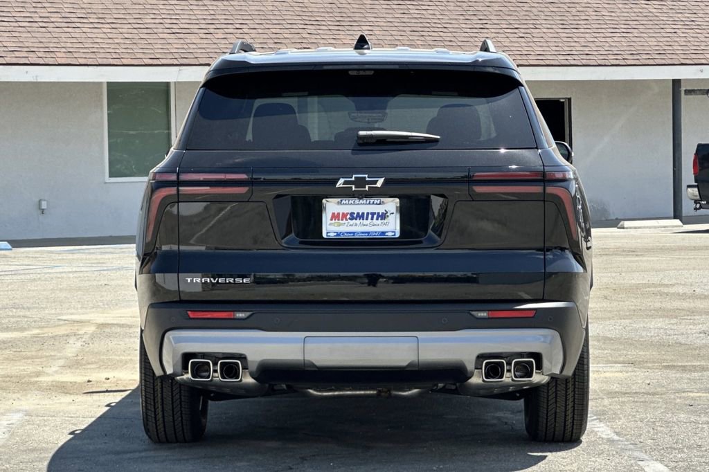 2026 Chevrolet Traverse photo 4
