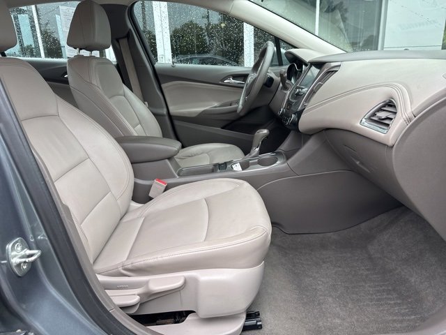 2018 Chevrolet Cruze Premier photo 34