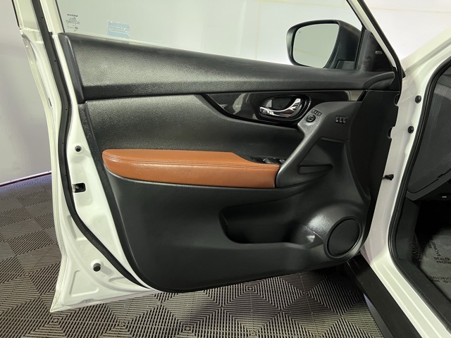 2019 Nissan Rogue SL photo 19