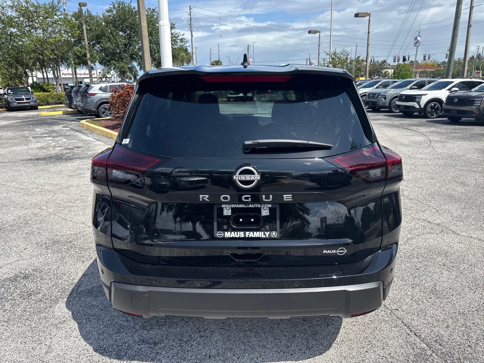 2026 Nissan Rogue S photo 4