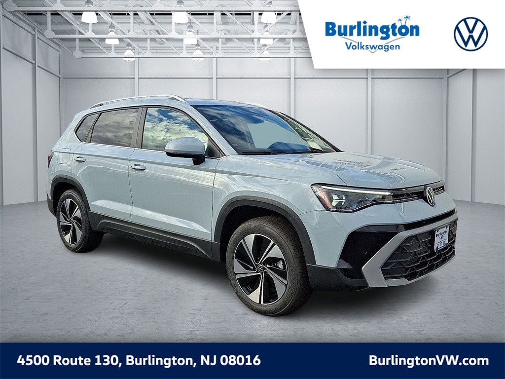 2025 Volkswagen Taos SE's photo