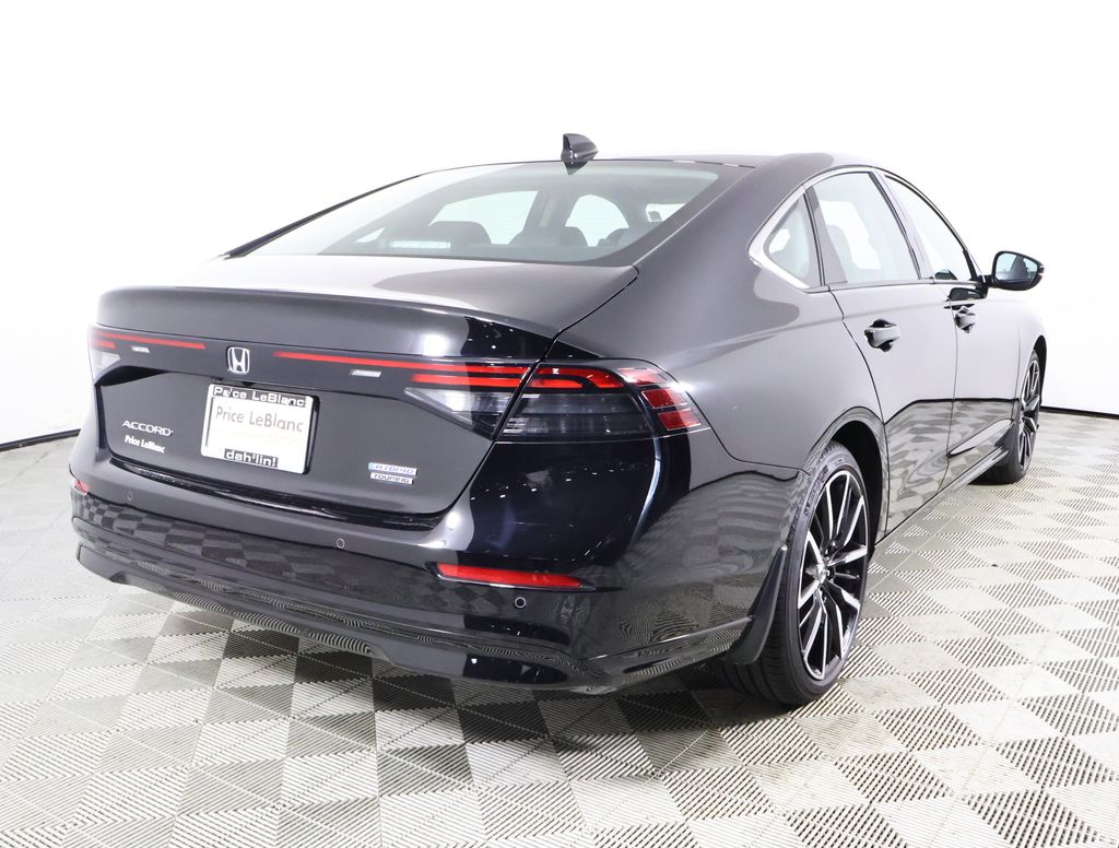 2024 Honda Accord Hybrid Touring photo 3