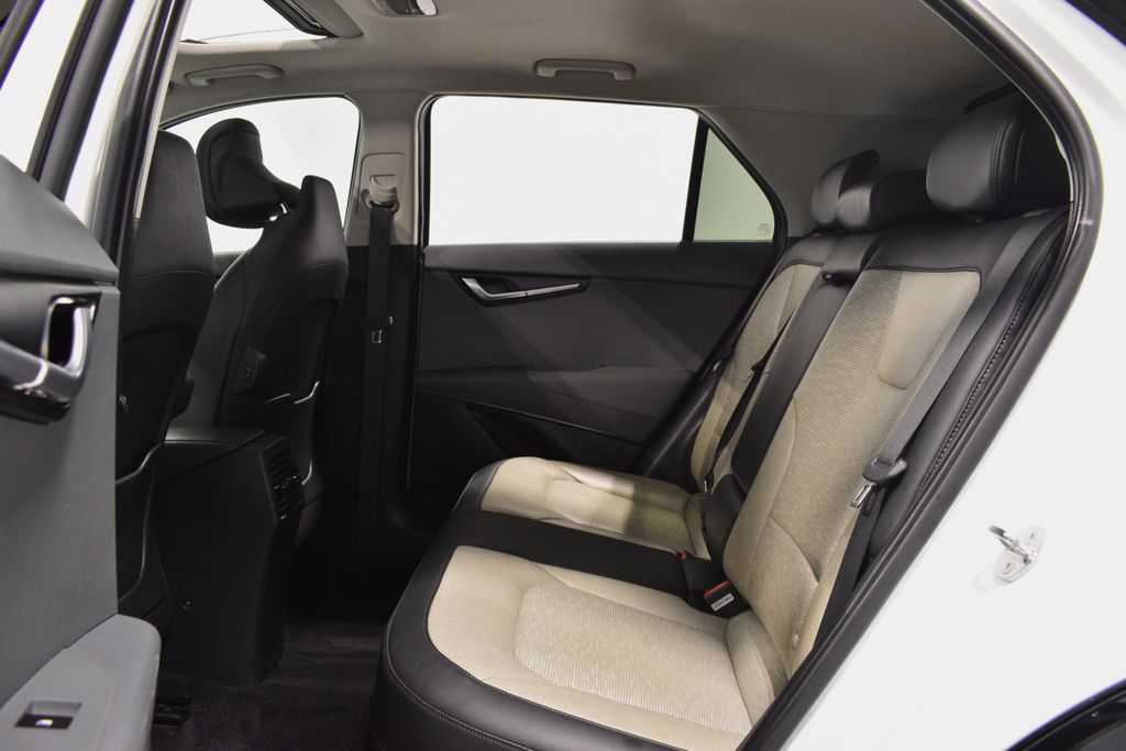 2023 Kia Niro SX Touring photo 26