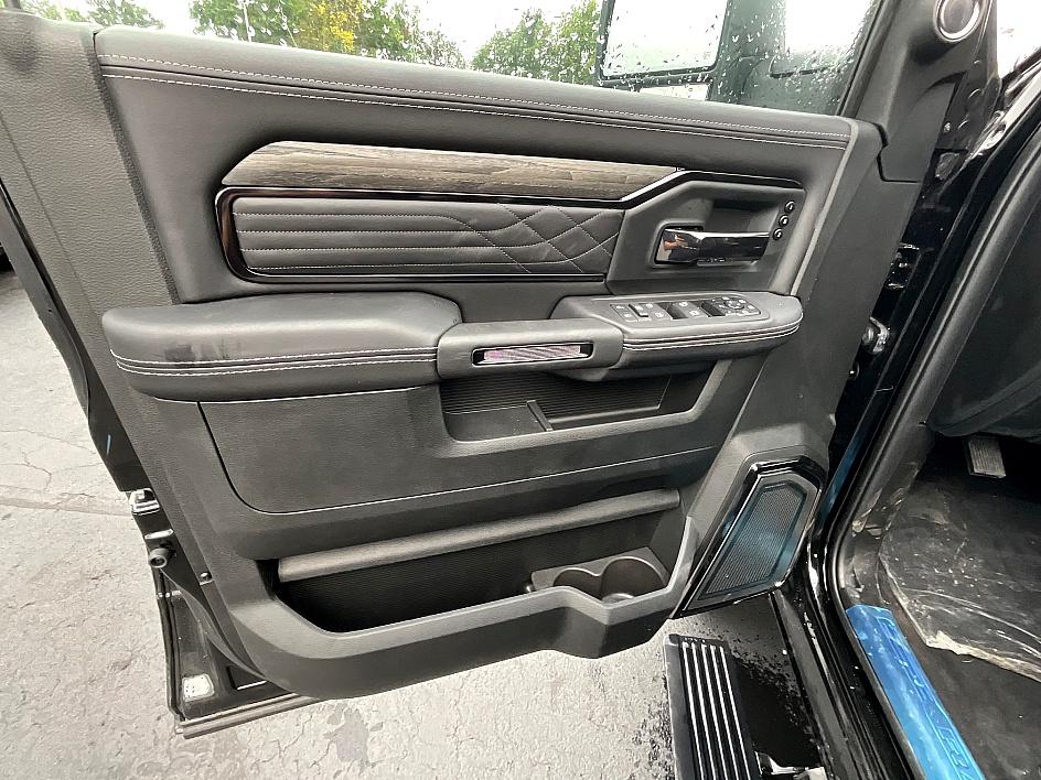 2025 Ram 3500 Limited photo 12