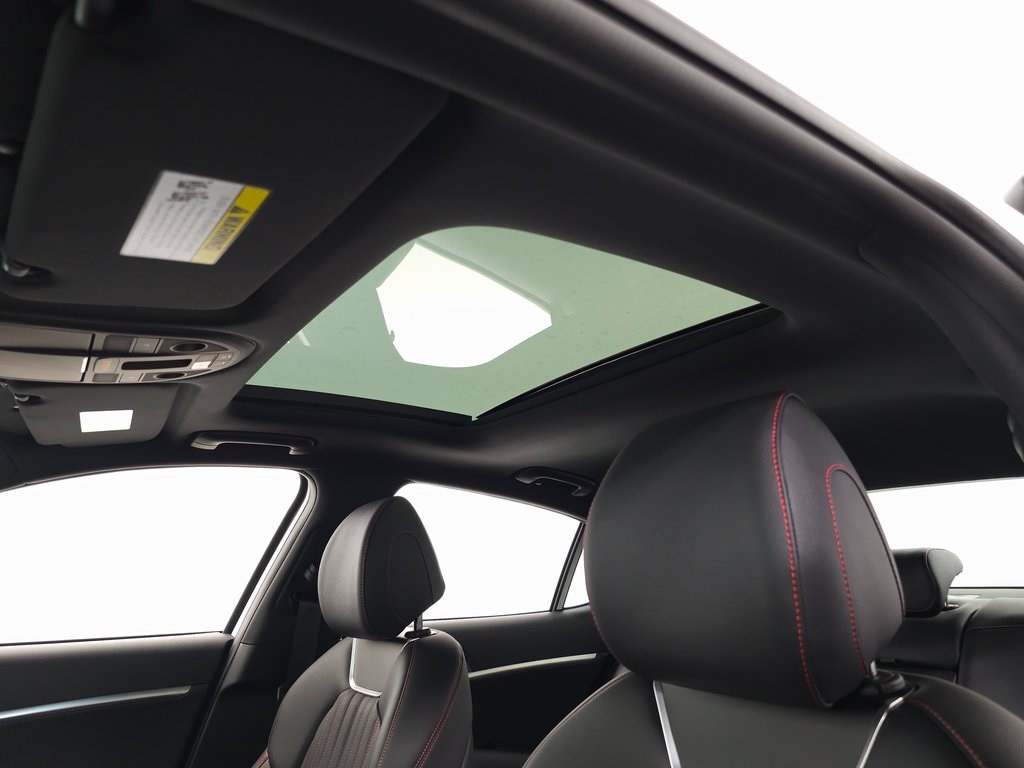 2025 Genesis G70 3.3T Sport Advanced photo 12