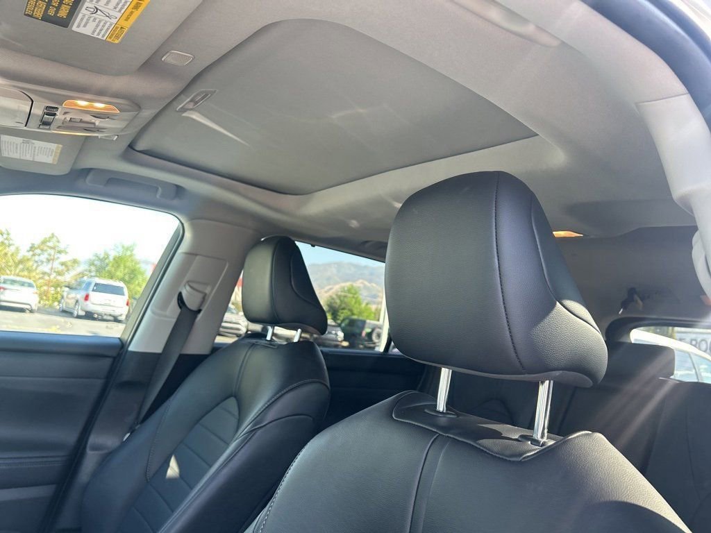 2024 Toyota Highlander XLE photo 16