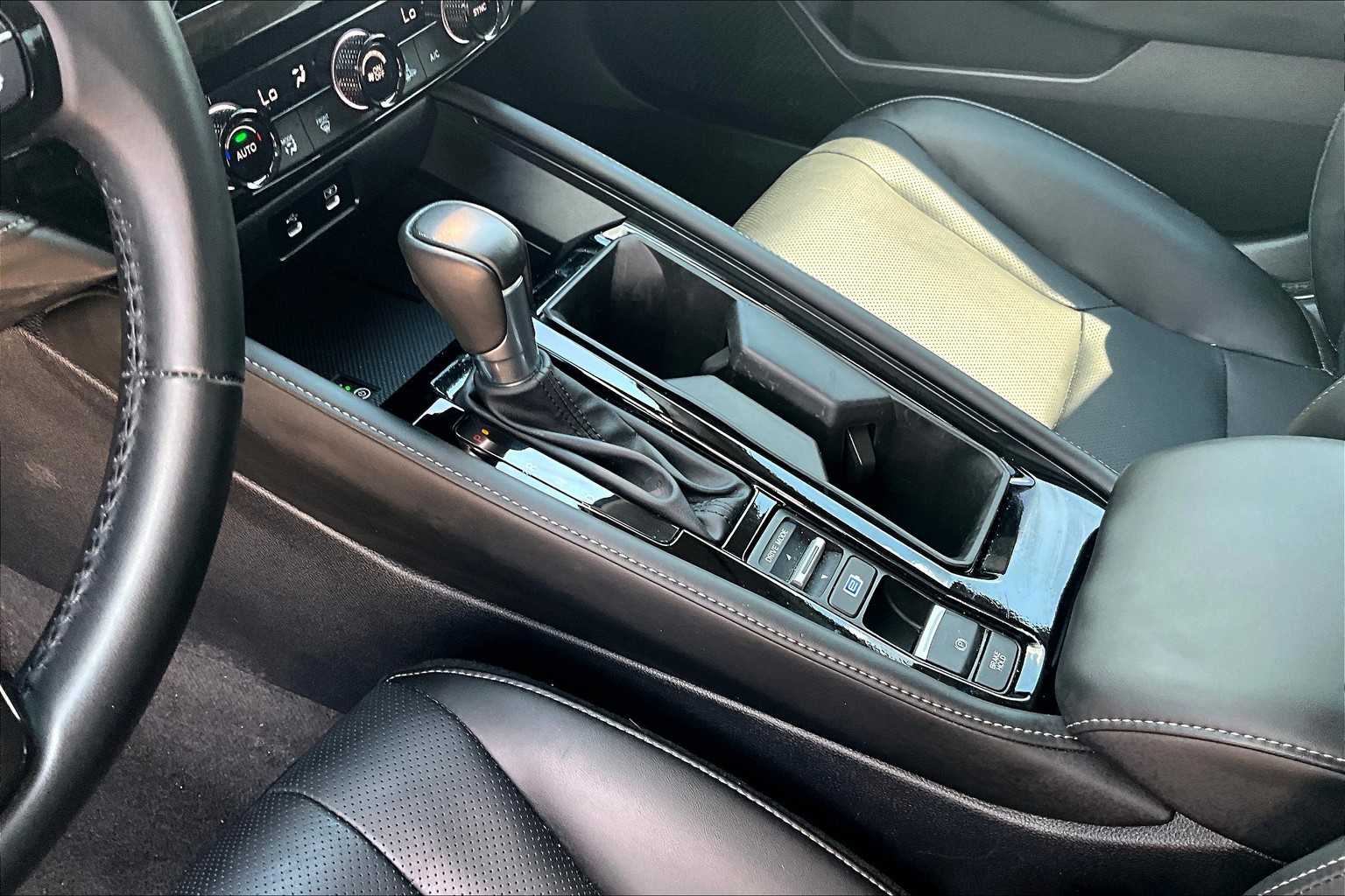 2024 Honda Accord Hybrid Touring photo 14