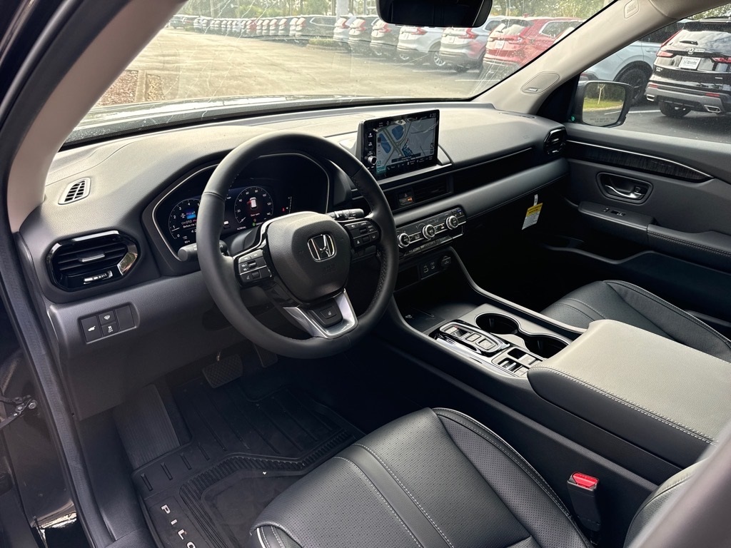 2025 Honda Pilot Elite photo 16