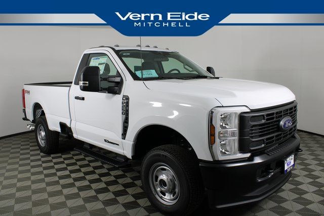 2025 Ford F-250 Super Duty XL's photo