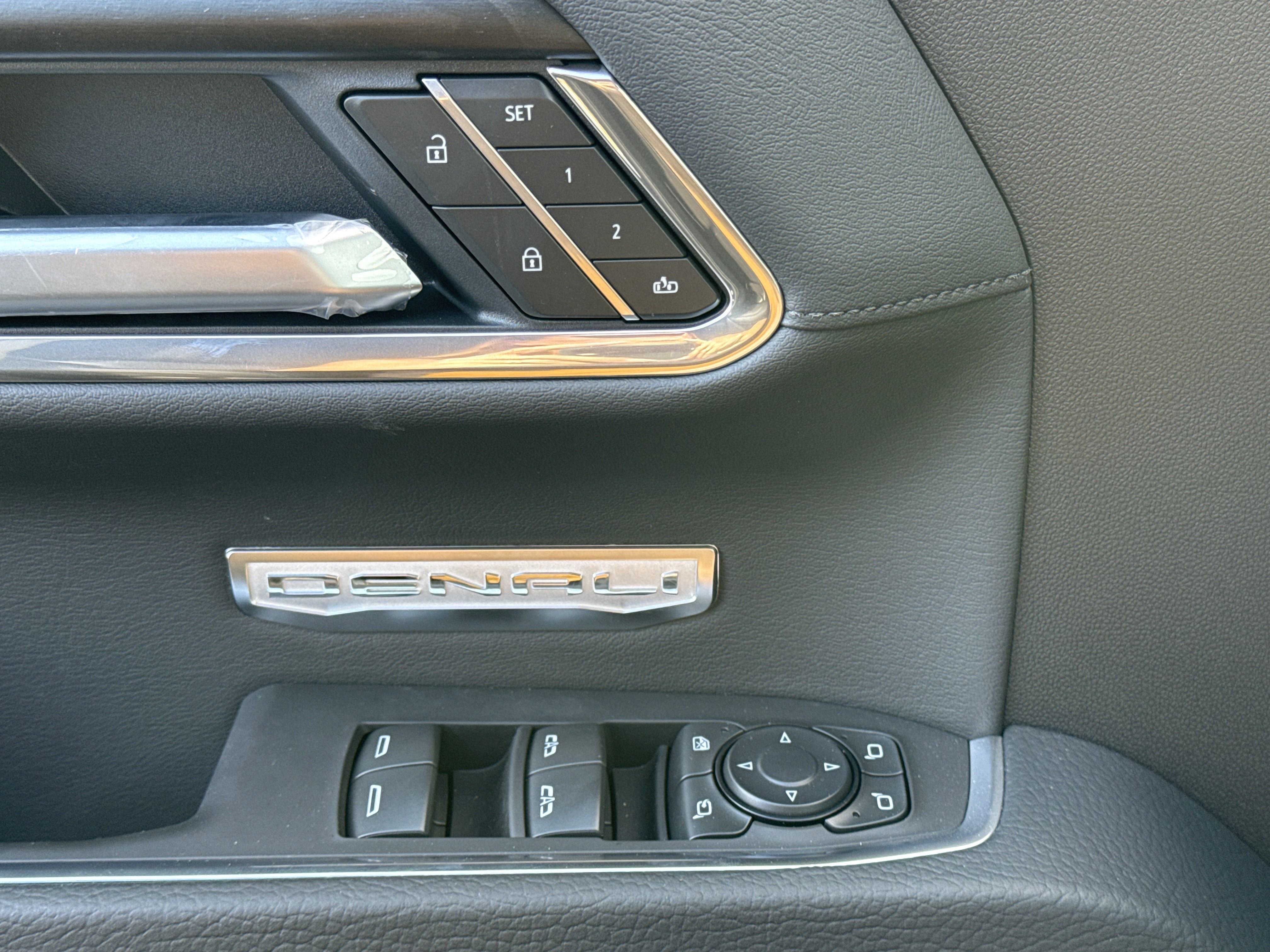 2025 Gmc Sierra Denali photo 13