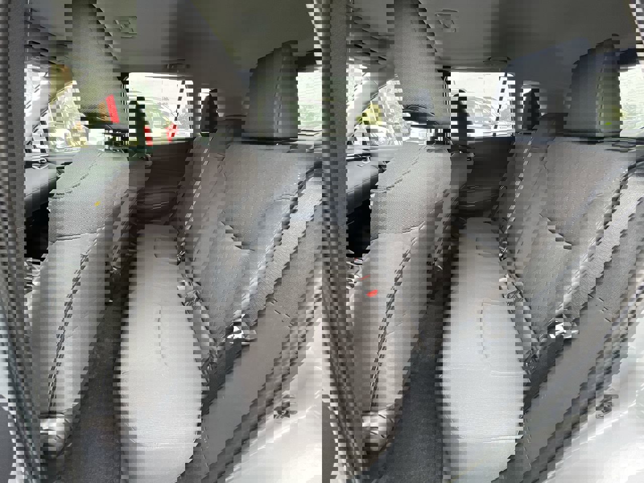 2025 Toyota Corolla Cross LE photo 20